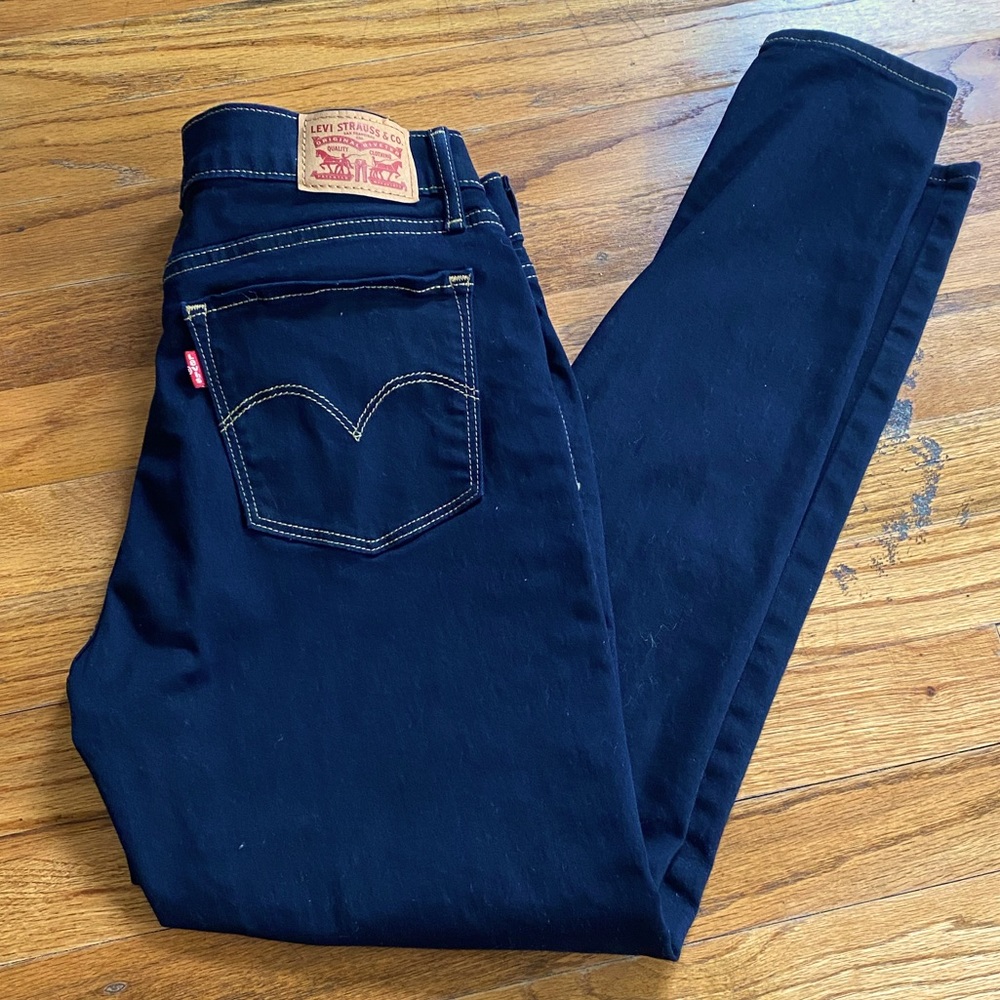 Levi’s 710 skinny jeans